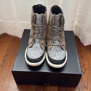 Sorel Women’s Explorer II Joan Felt WP 7.5